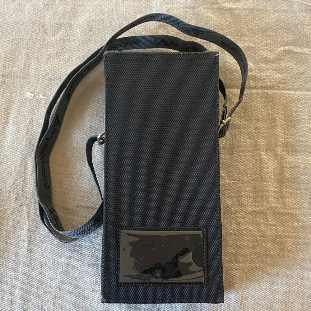 Benjamin Moore Paint Sample Carrying Case – Excellent Condition